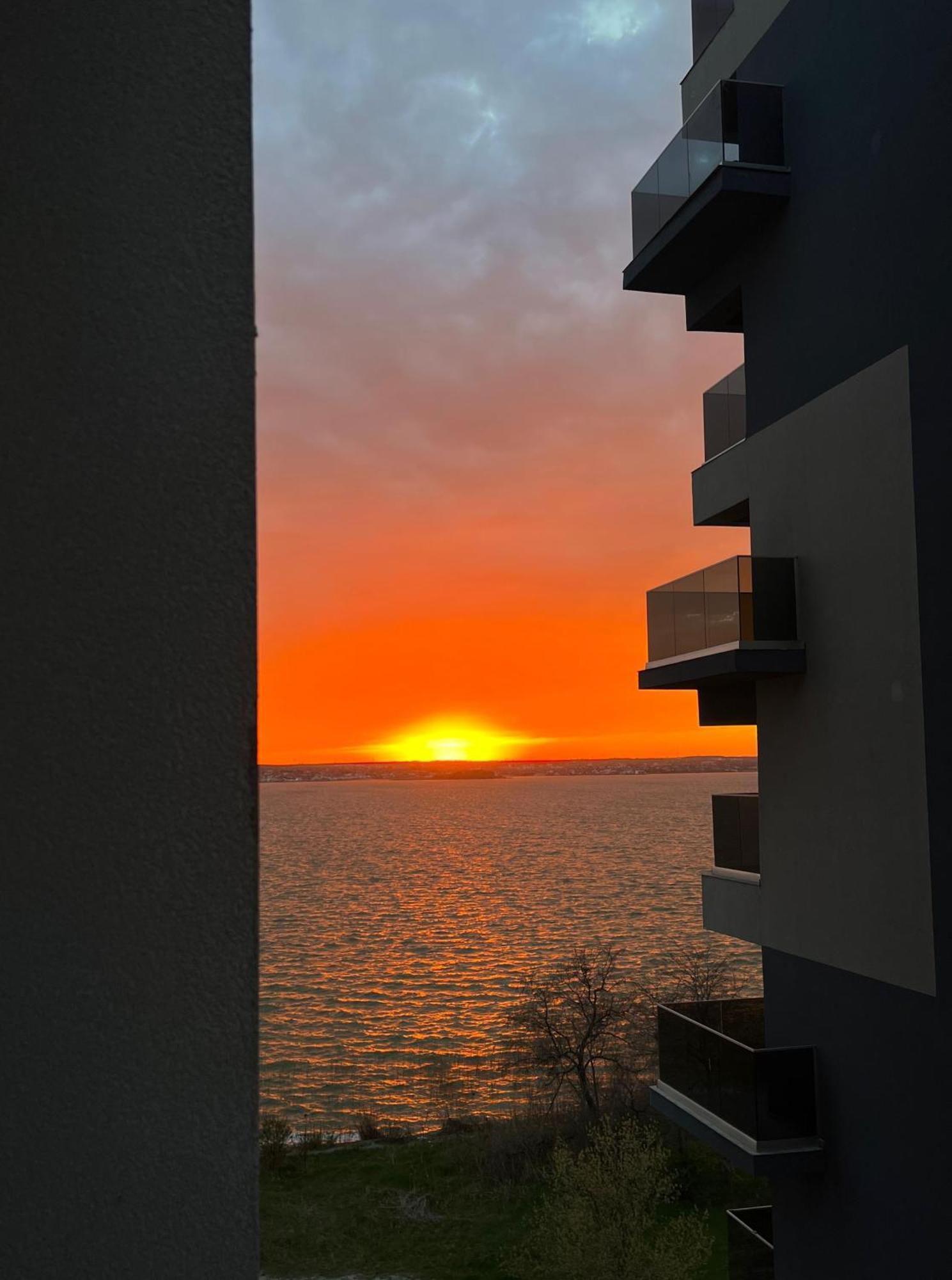 Moon Residence Mamaia Bagian luar foto